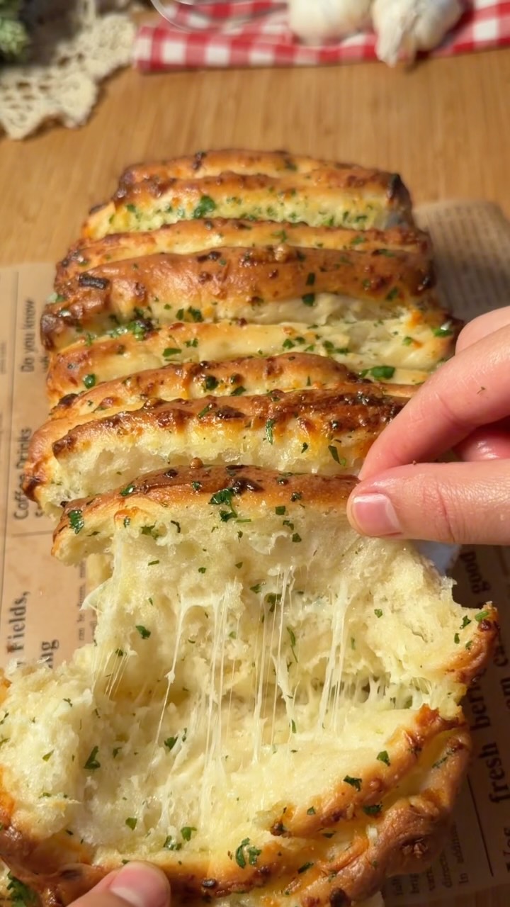 Pull Apart Garlic Bread