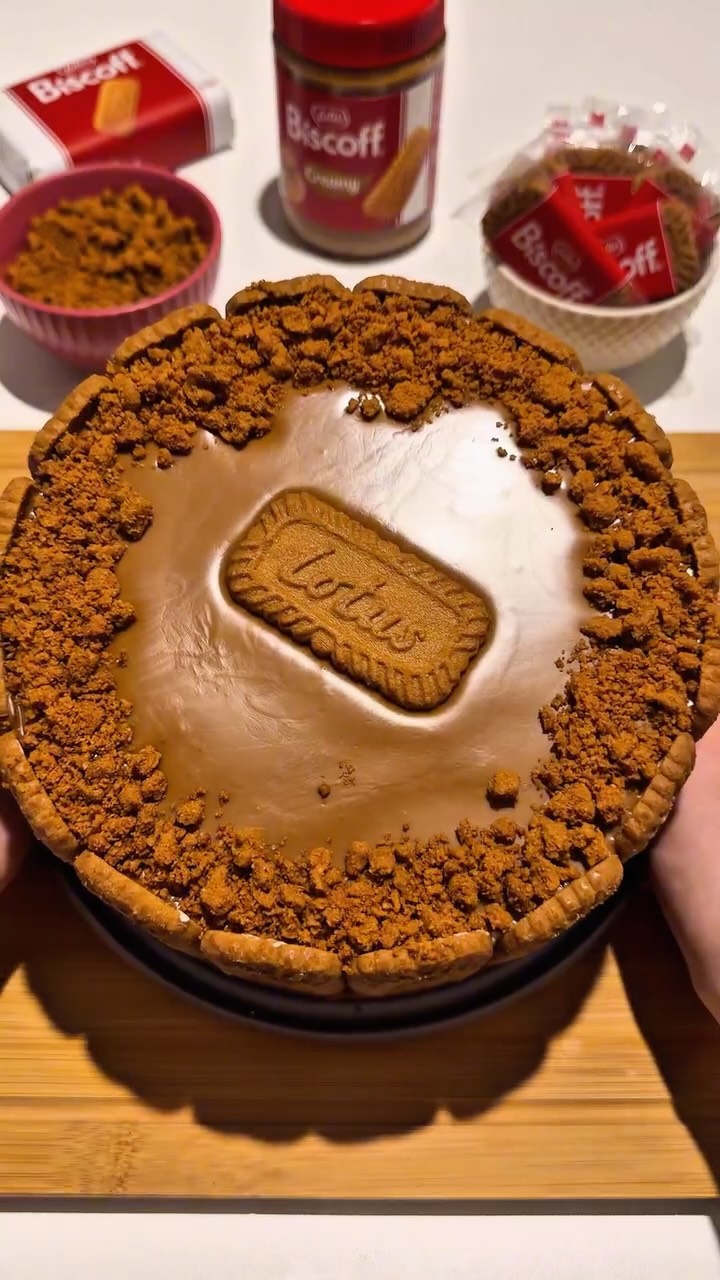 No-Bake Biscoff Lotus Cheesecake
