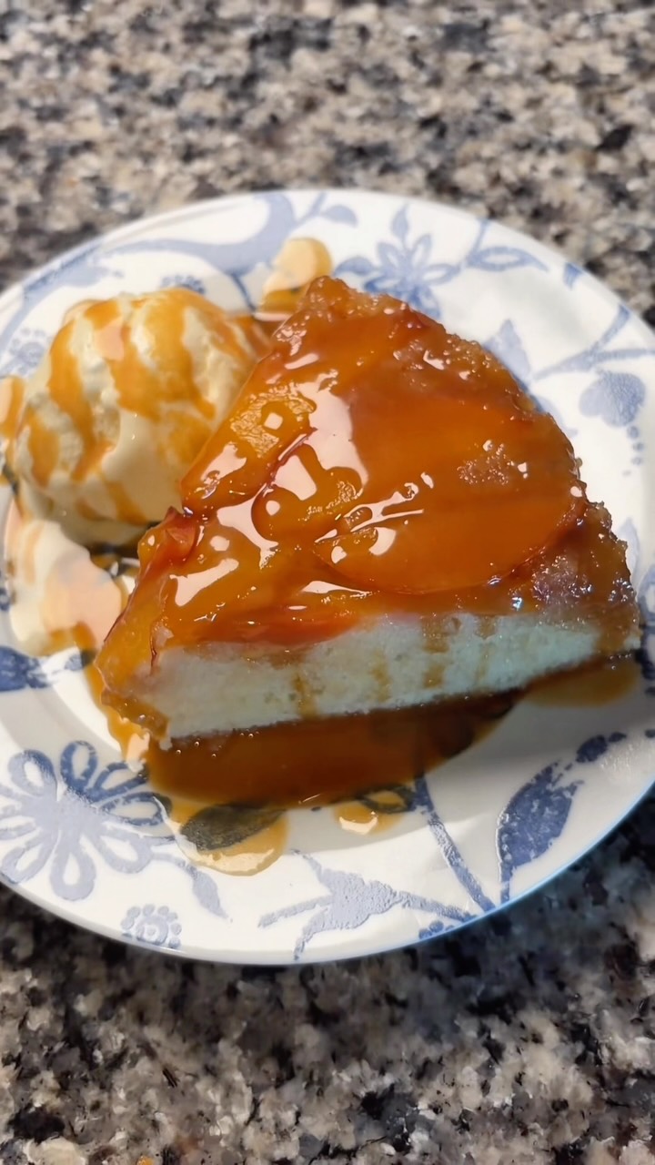 Peach Upside-Down Cake with Vanilla Caramel Sauce