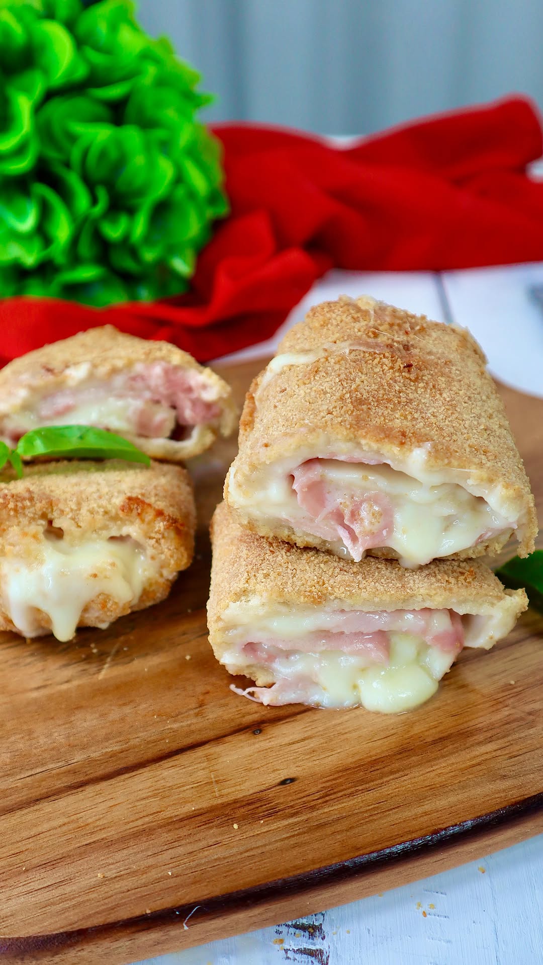 Crispy Rolls with Béchamel, Ham and Provola