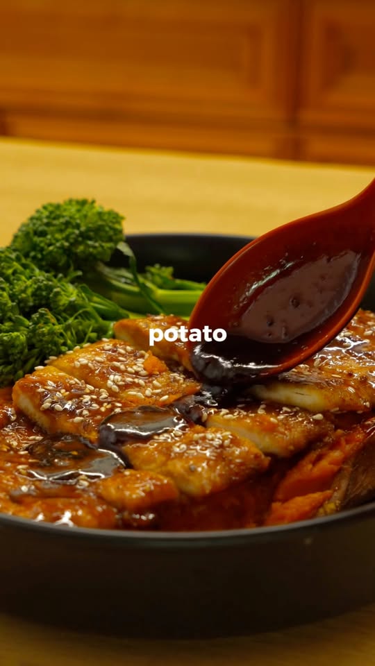Honey Garlic Chicken Roasted Sweet Potato Bowl