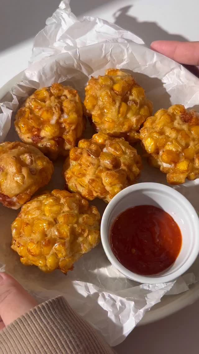 Corn Balls with Mozzarella Cheese