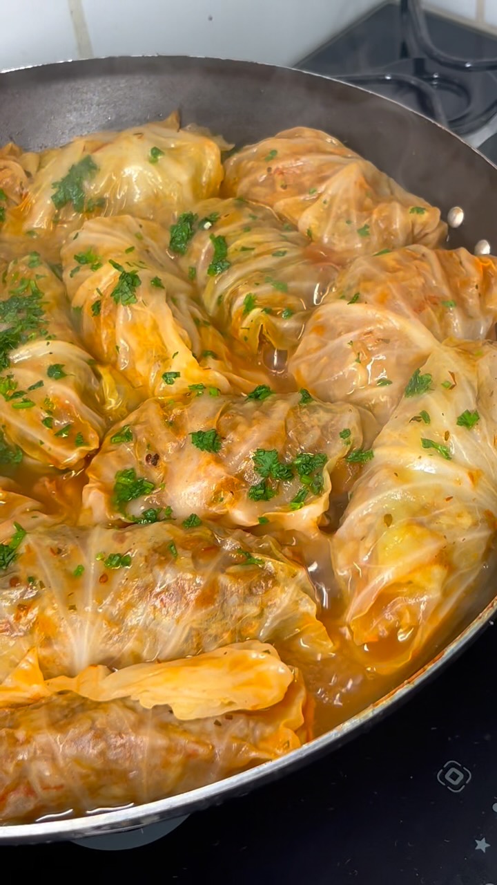 One-Pot Cabbage Rolls (Mafufo)