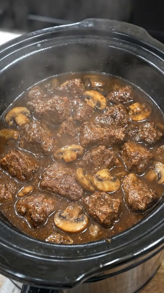 Slow Cooker Beef & Mushrooms