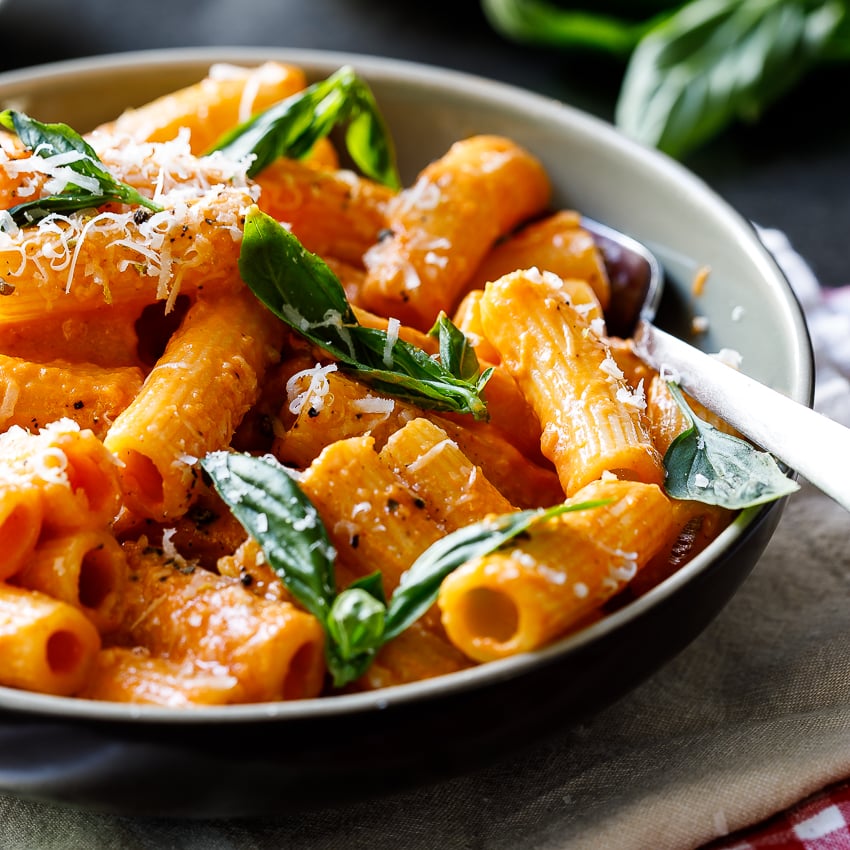 Easy Tomato Cream Rigatoni