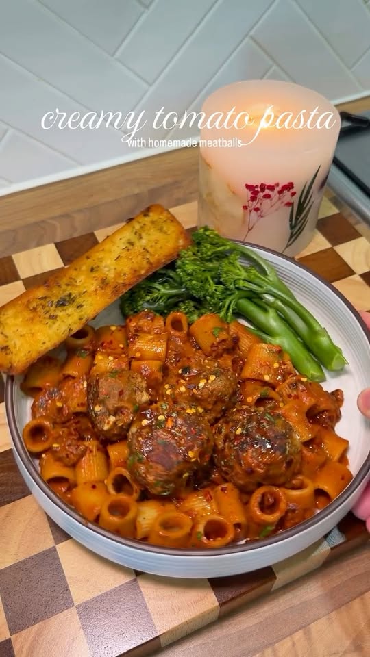 Creamy Tomato Meatball Pasta