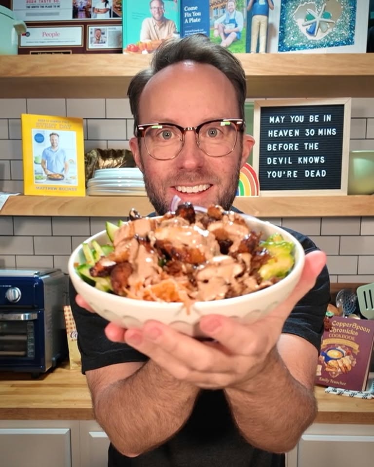 Crispy Rice Chicken Bowls with Bang Bang Sauce