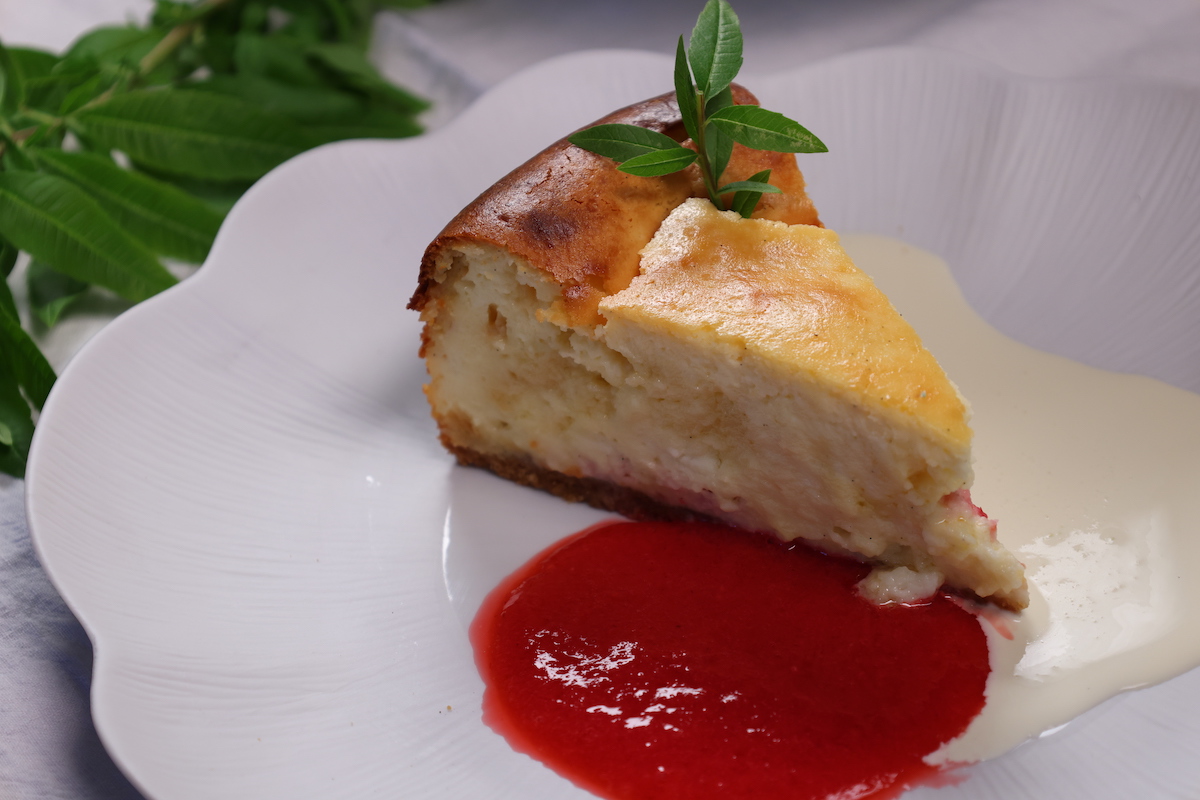 NYC Baked Cheesecake with Raspberries and White Chocolate