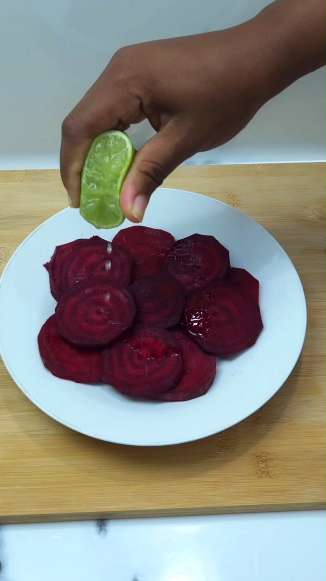 Beetroot Juice with Pineapple and Lemon