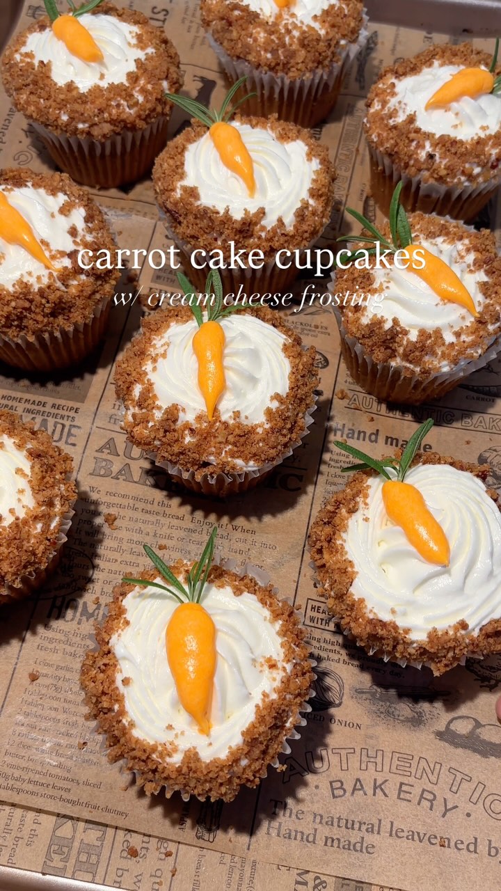 Carrot Cake Cupcakes with Pecan Crumble