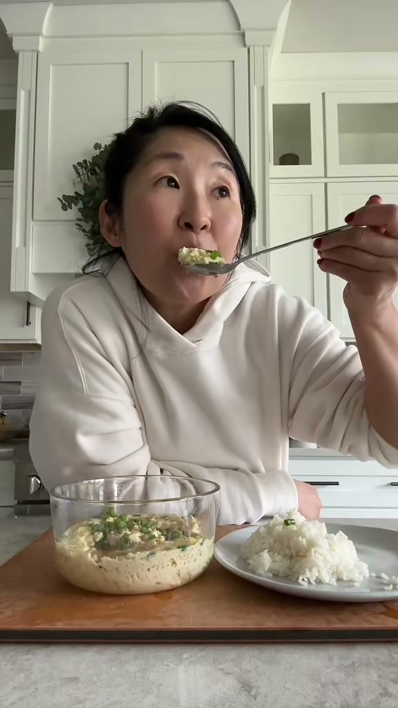 Microwave Gyeran-jjim (Korean Steamed Eggs)