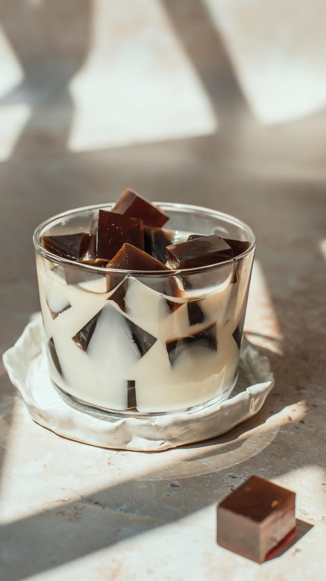 Coffee Agar Jelly with Chilled Sweet Milk