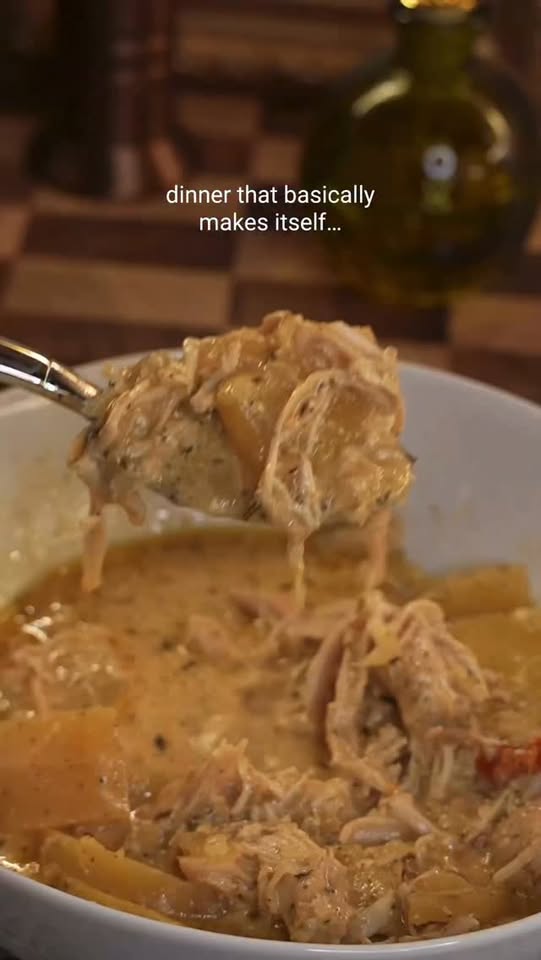 Creamy Tuscan Crockpot Chicken & Potatoes