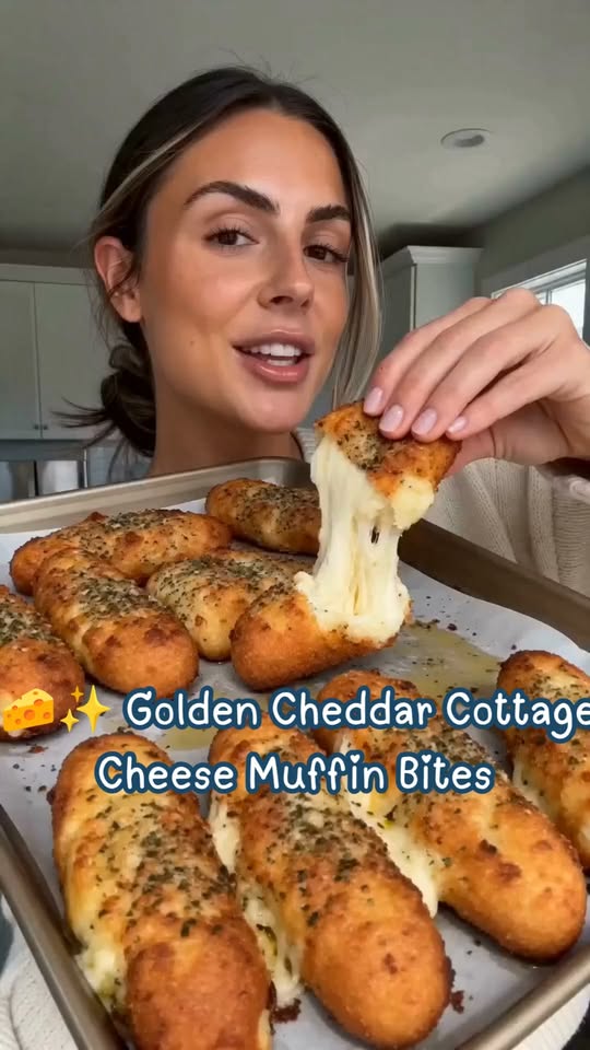Golden Cheddar Cottage Cheese Muffin Bites