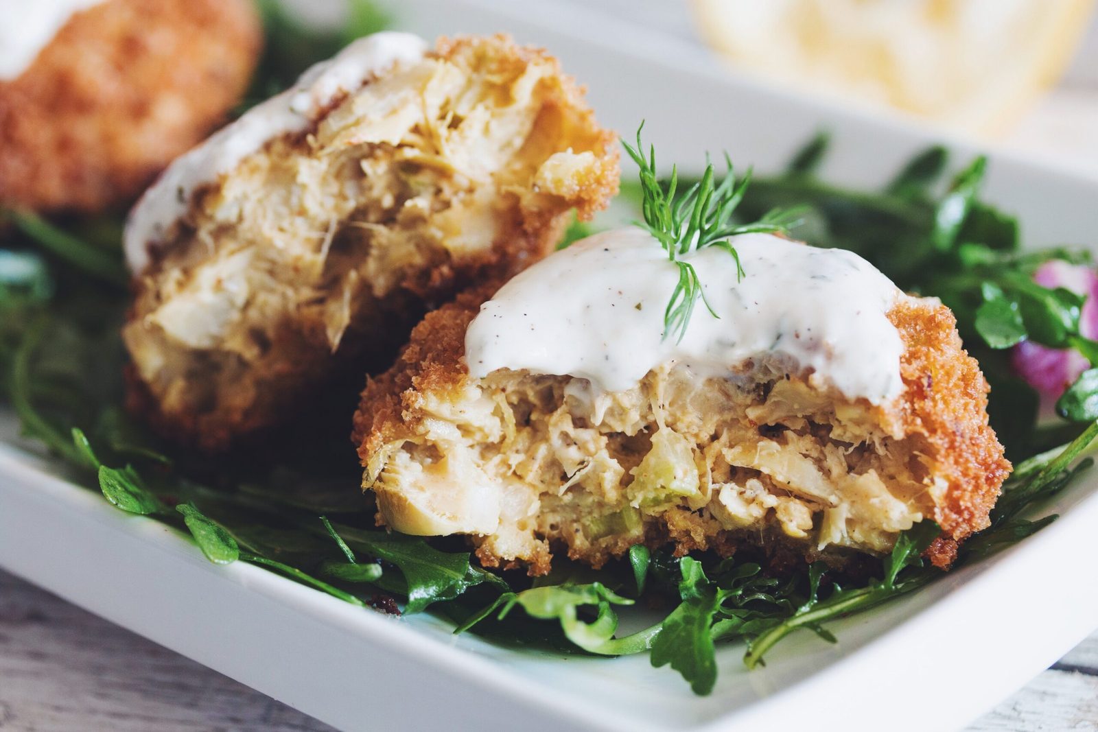 Vegan Crab Cakes with Horseradish Dill Tartar Sauce