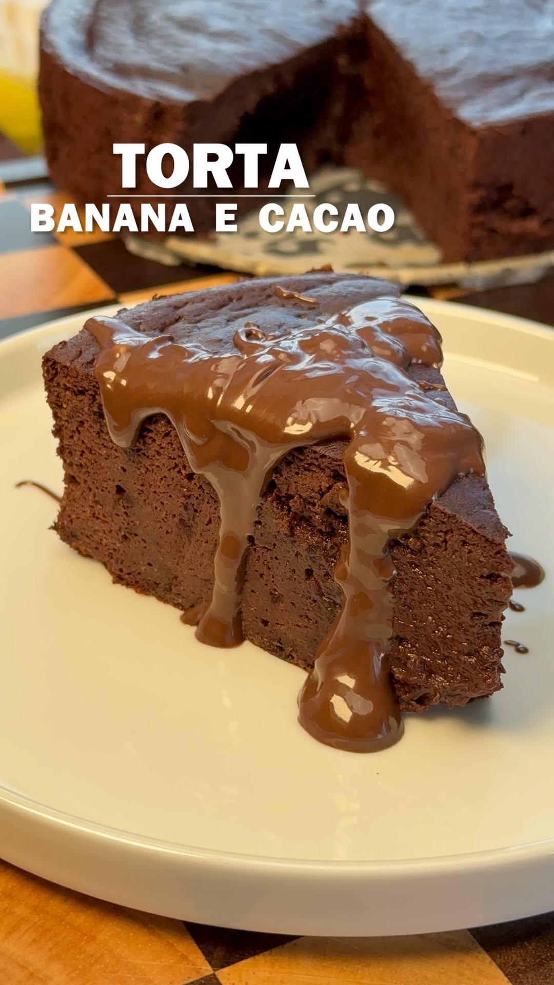 3-Ingredient Low-Carb Cocoa Cake