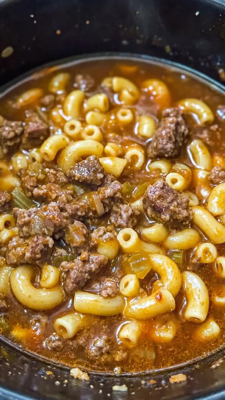 Hearty Beef Macaroni Soup