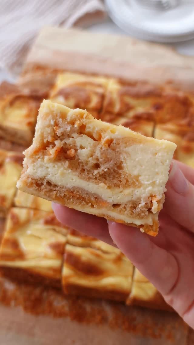 Carrot Cake Cheesecake Bars