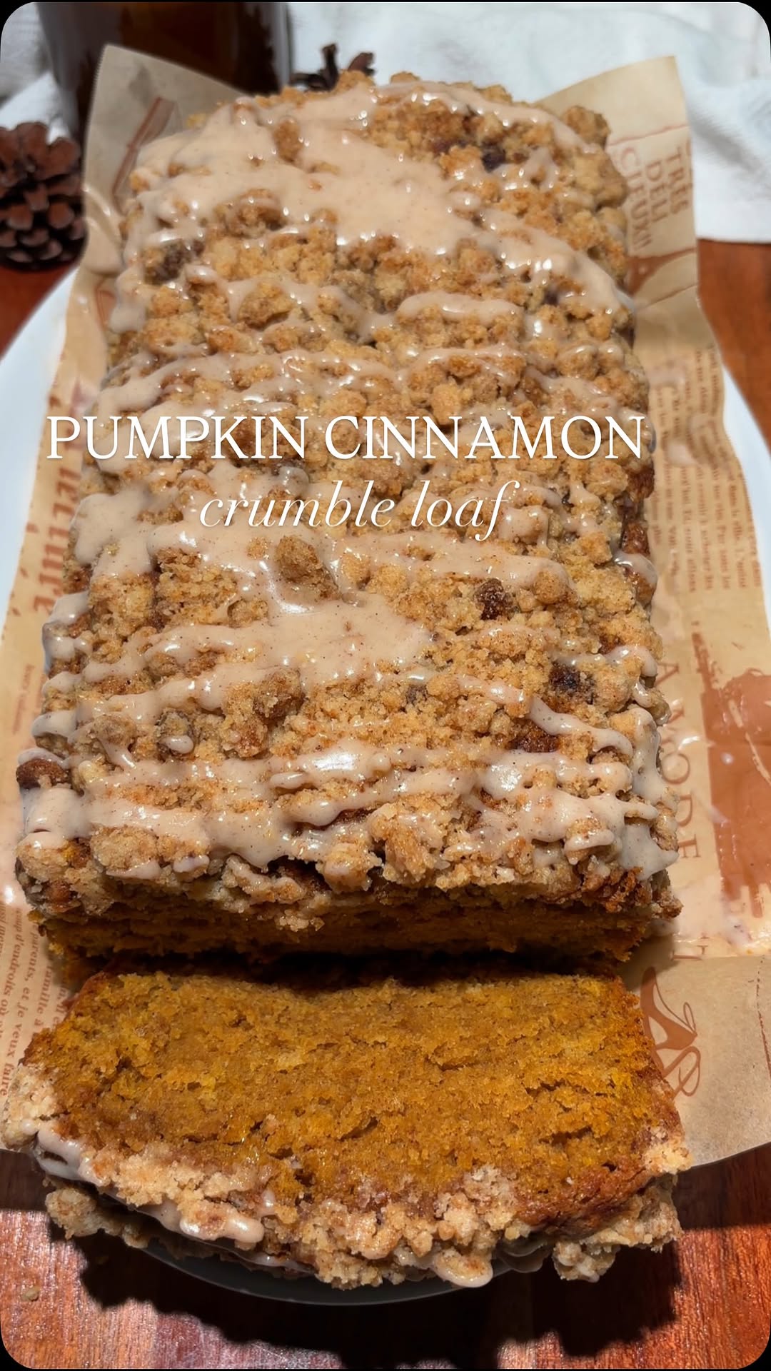 Pumpkin Cinnamon Crumble Bread