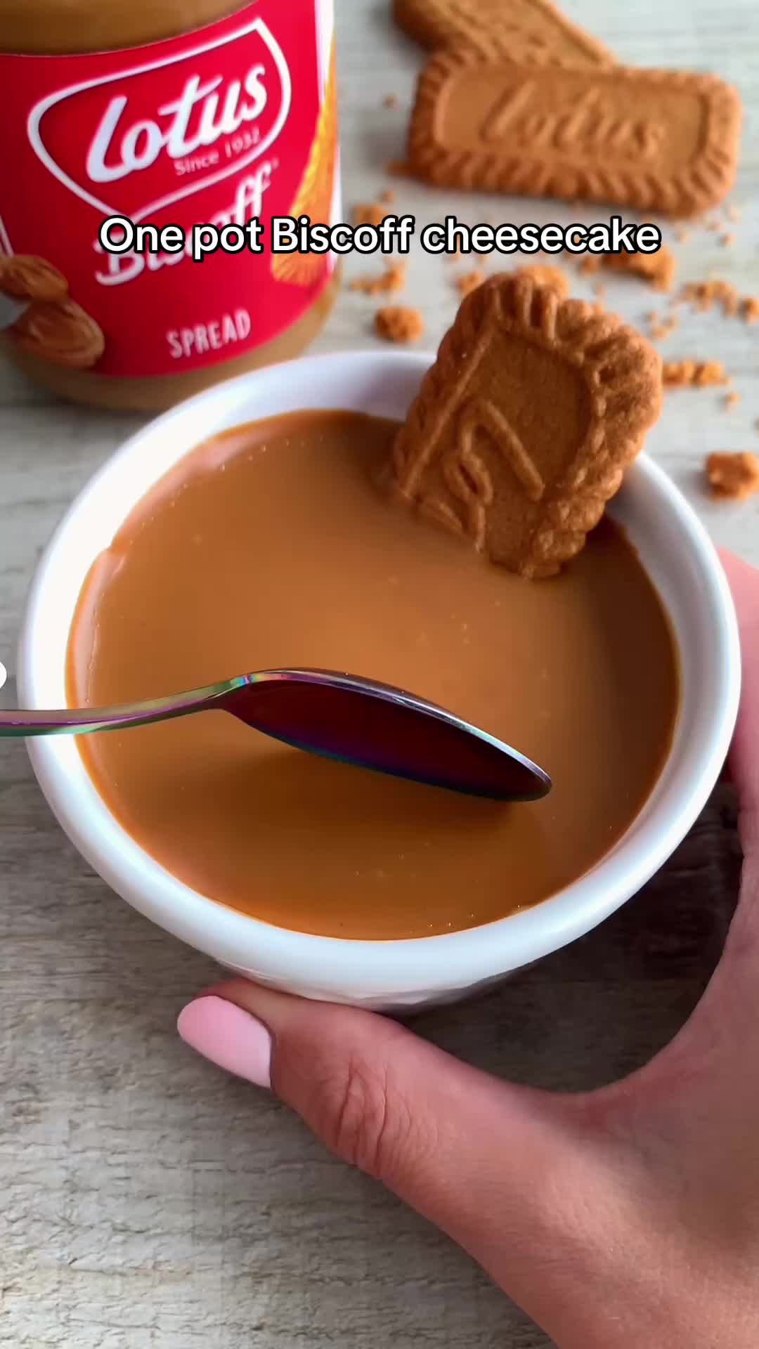 5-Ingredient One-Pot Biscoff Cheesecake