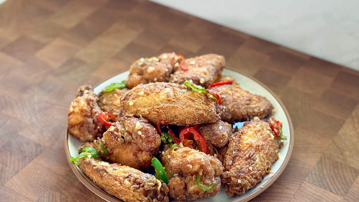 Salt and Pepper Chicken Wings
