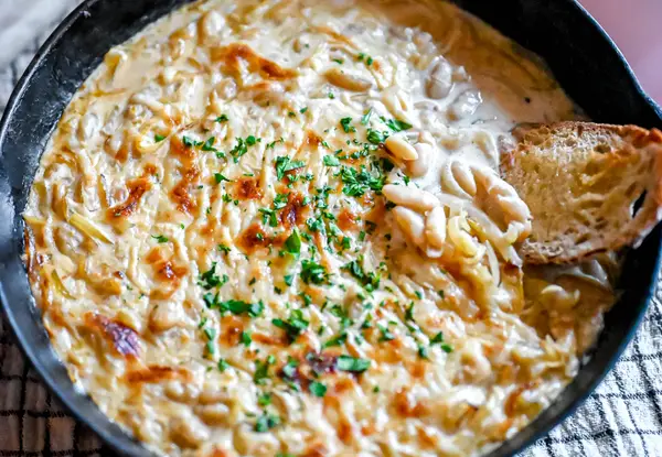 French Onion Soup-Style One-Pot White Bean Stew