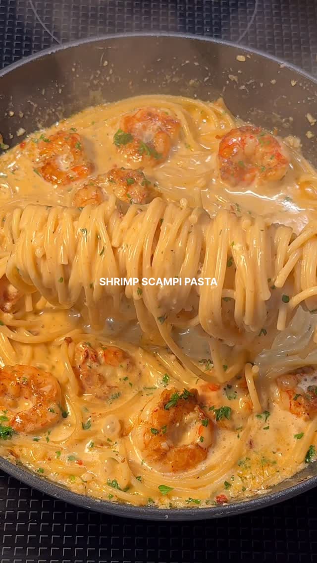 Creamy Garlic Shrimp Scampi Pasta
