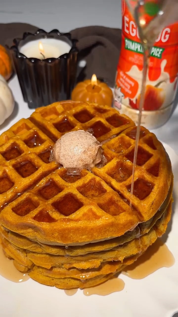 Pumpkin Spice Eggnog Pancakes