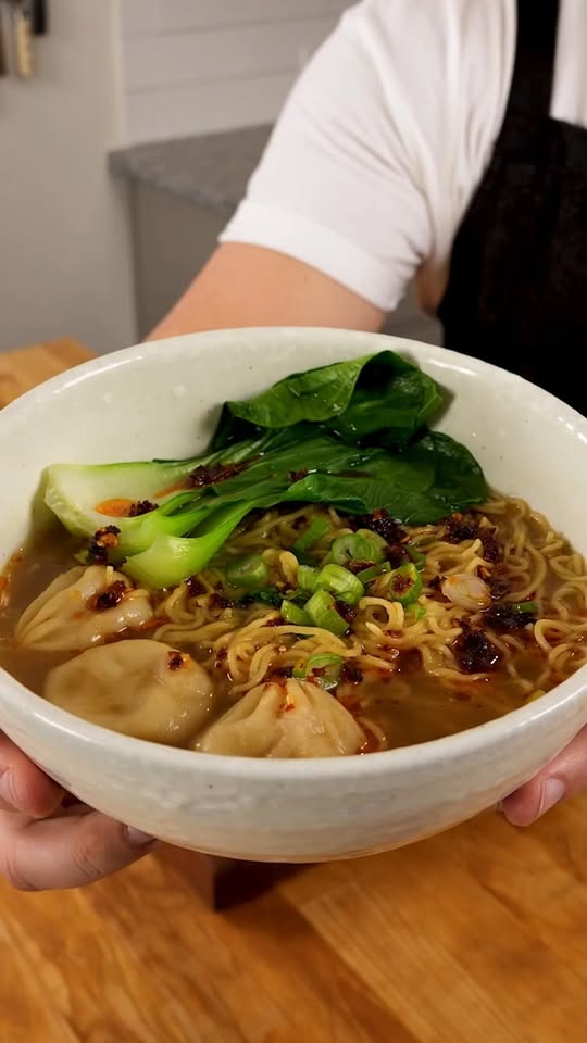 Easy One-Pot Wonton Noodle Soup