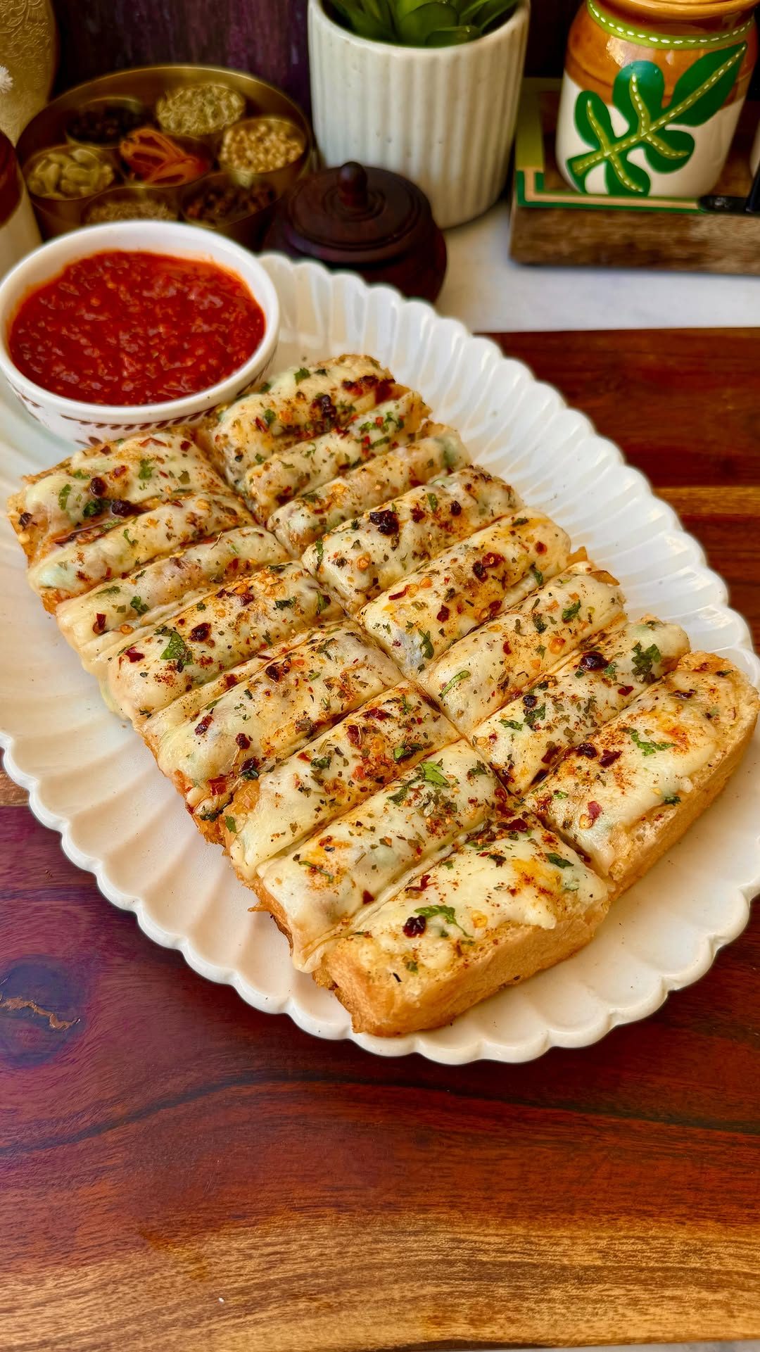 Cheesy Mozzarella Garlic Bread