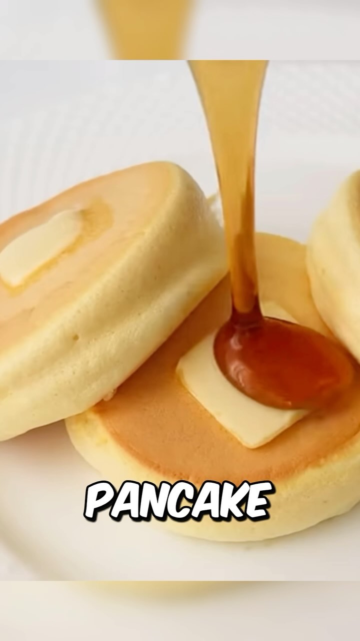 Fluffy Japanese Soufflé Pancakes