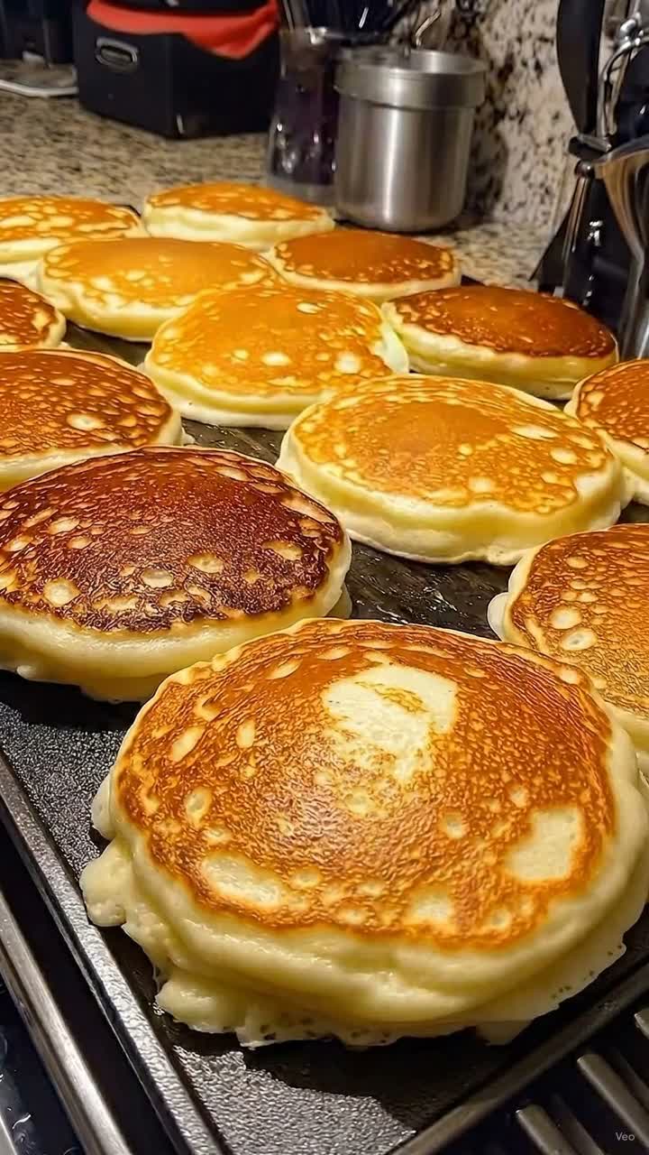 Golden Diner-Style Fluffy Pancakes