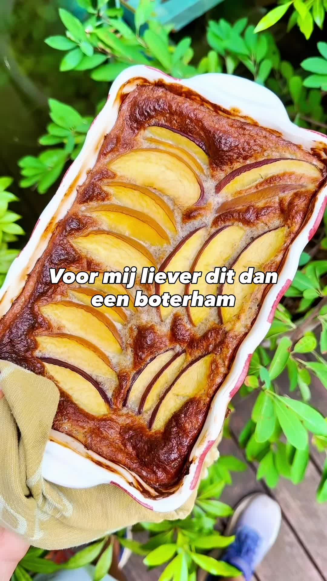 Protein & Fibre Breakfast Bake with Peach