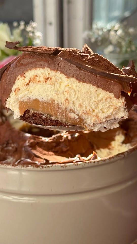 Easy Chocolate Dream Cake