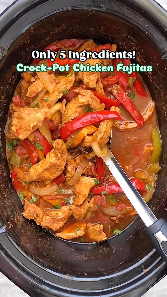 Slow Cooker Chicken Fajitas