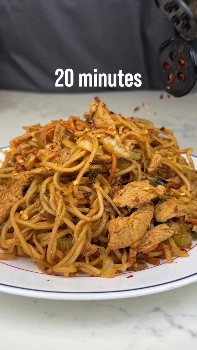 One-Pan Chicken Chow Mein
