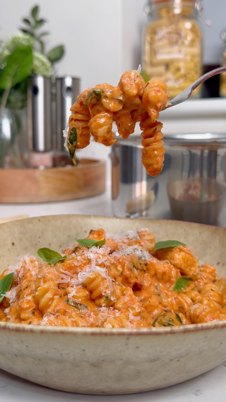 One-Pot Creamy Tomato Chicken Pasta