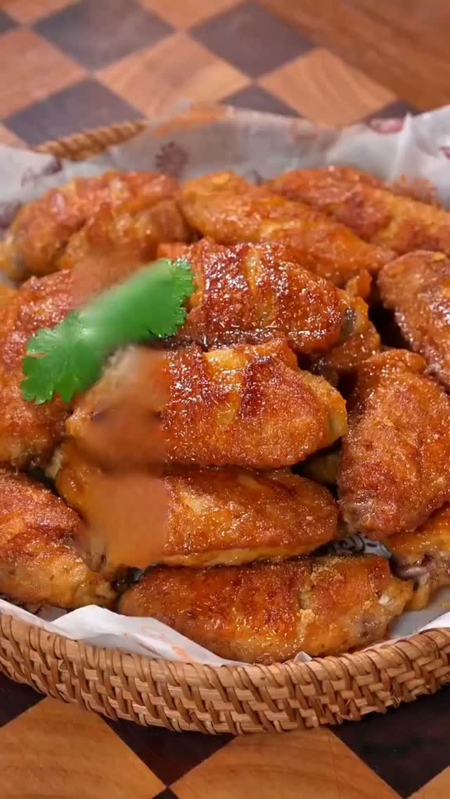 Crispy and Juicy Chicken Wings