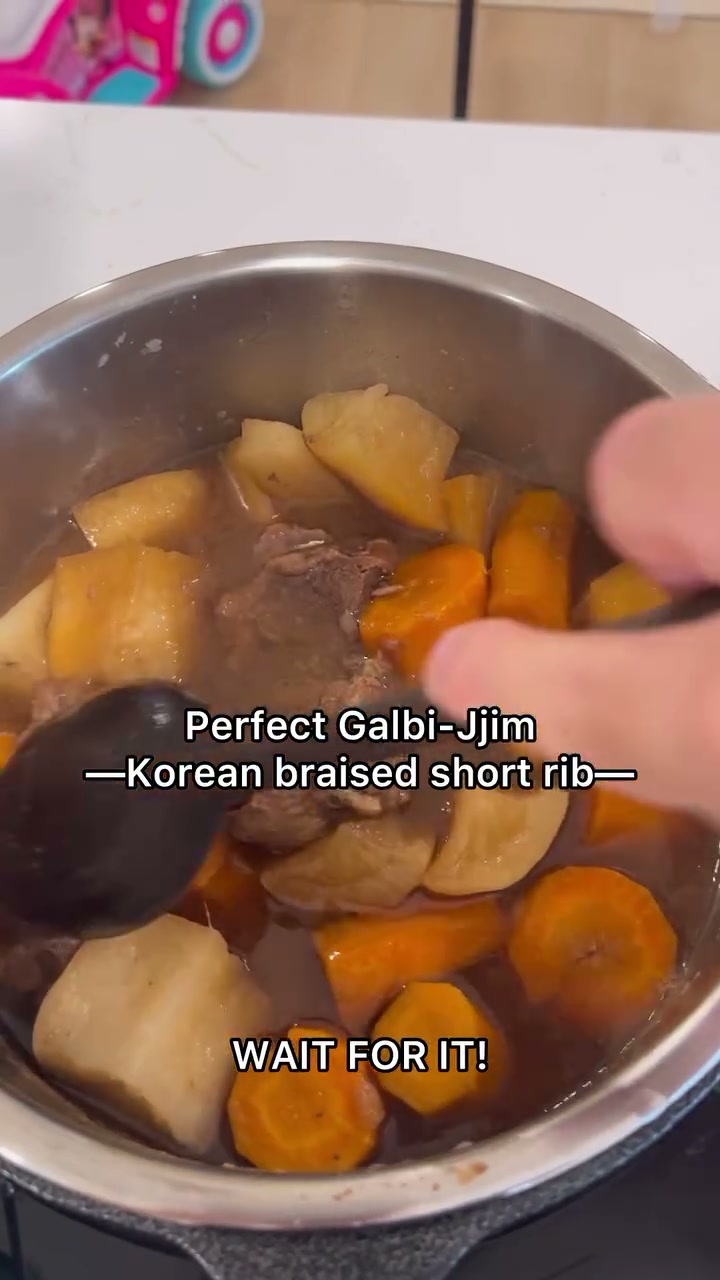 Instant Pot Korean Braised Beef Short Ribs (Galbi Jjim)