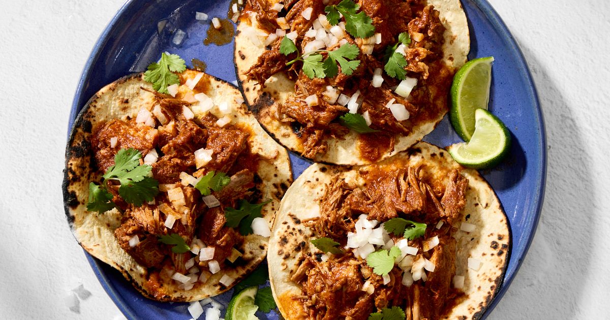 Mexican Red Chili Pulled Pork (Chilorio)