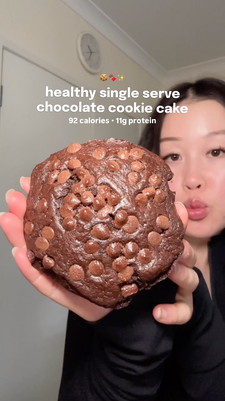 Healthy Single-Serve Chocolate Cookie Cake