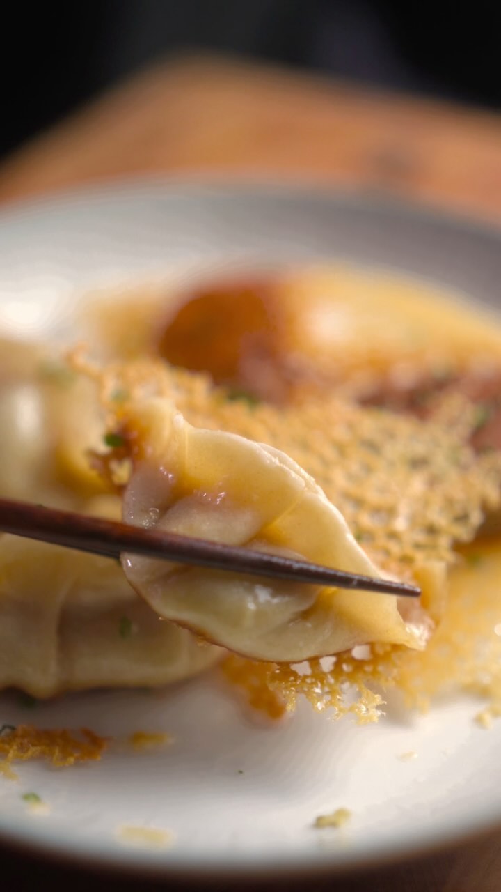 Dumplings with an Ice Flower Skirt