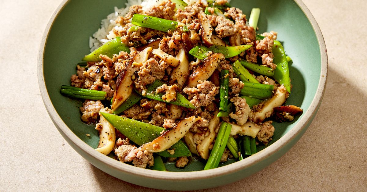 Stir-Fried Pork with Snow Peas and Shiitake Mushrooms