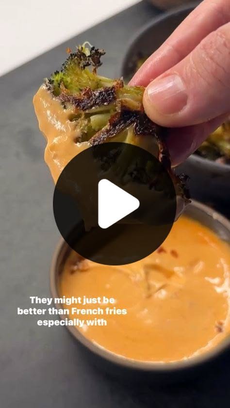 Smashed Broccoli Chips