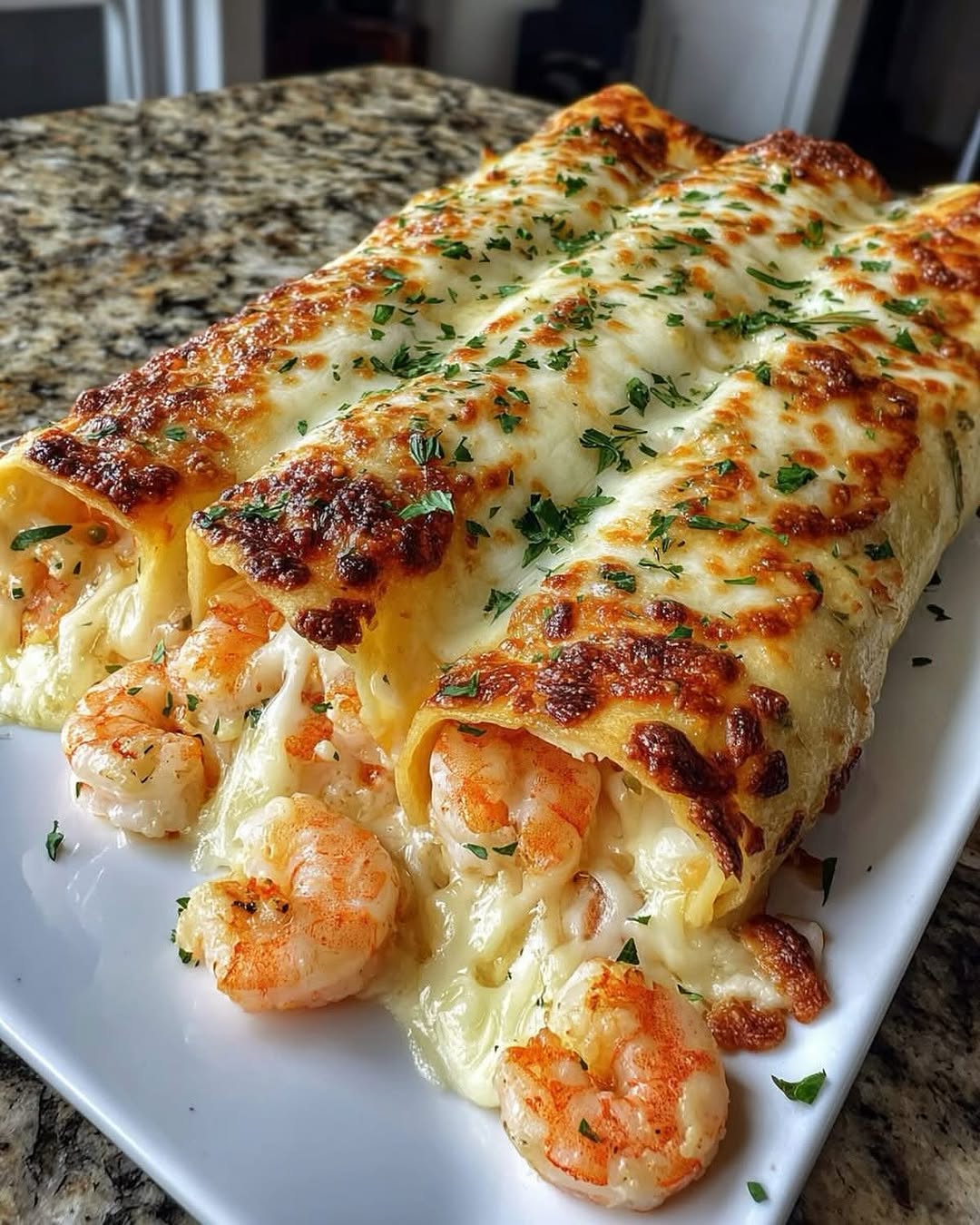 Garlic and Cheese Shrimp Rolls