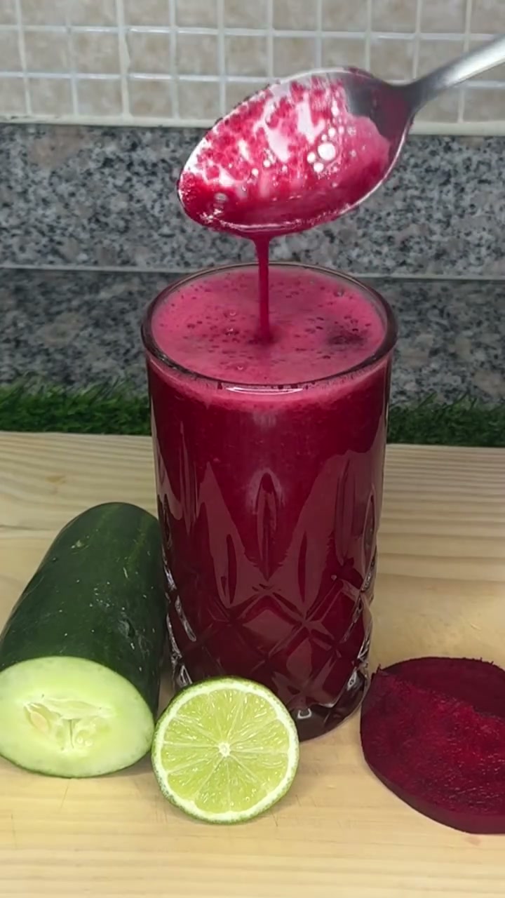 Beet Juice with Lemon and Cucumber