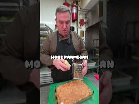 Fake Lasagna (Bechamel Pasta Bake)