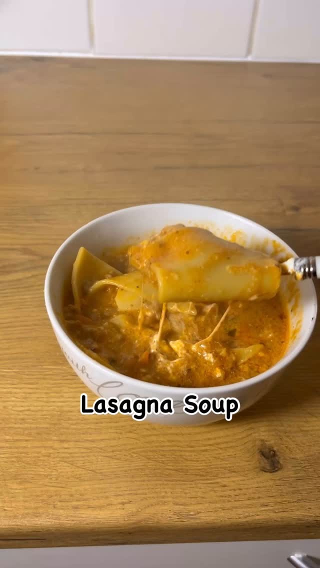 One-Pot Lasagna Soup with Cheesy Garlic Swirls