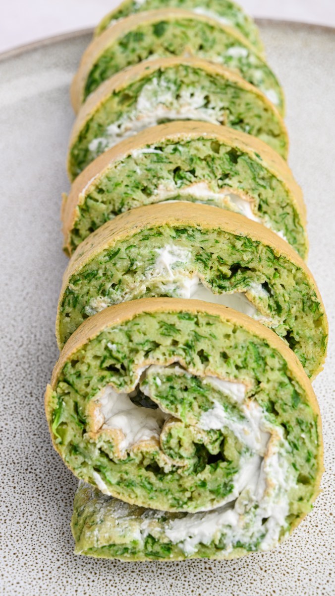 Easy Spinach Protein Rolls