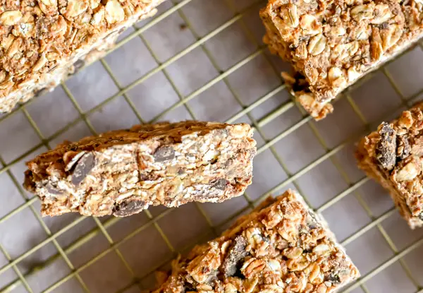 Easy & Quick Granola Bars